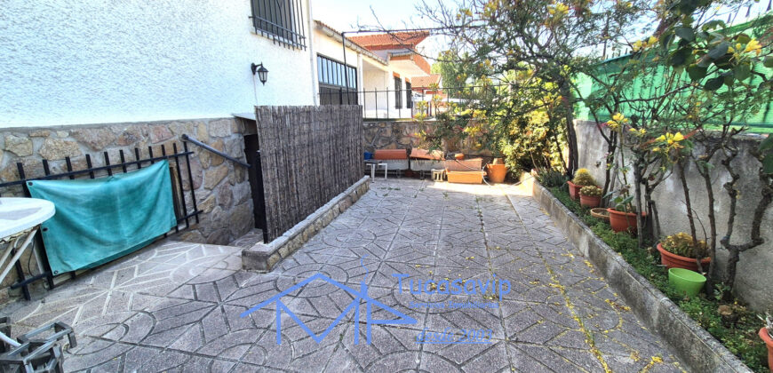 Chalet adosado en Pelayos de la Presa