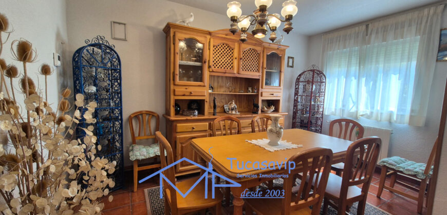 Chalet adosado en Pelayos de la Presa