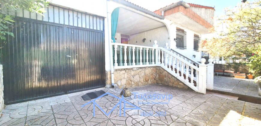Chalet adosado en Pelayos de la Presa