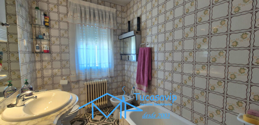 Chalet con piscina en Pelayos de la Presa.