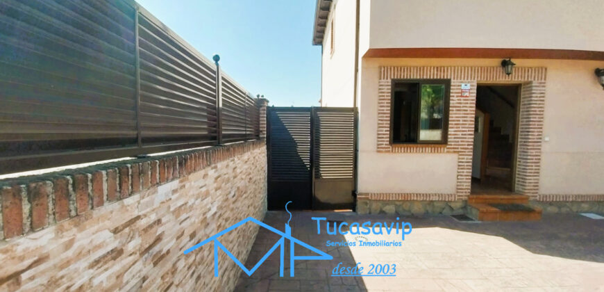Chalet Pareado en La Adrada