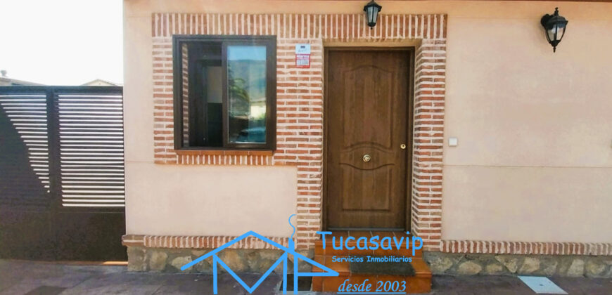 Chalet Pareado en La Adrada